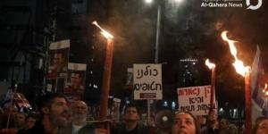 الفجر سبورت .. آلاف المحتجين يتظاهرون في عدة مدن إسرائيلية للمطالبة برحيل نتنياهو