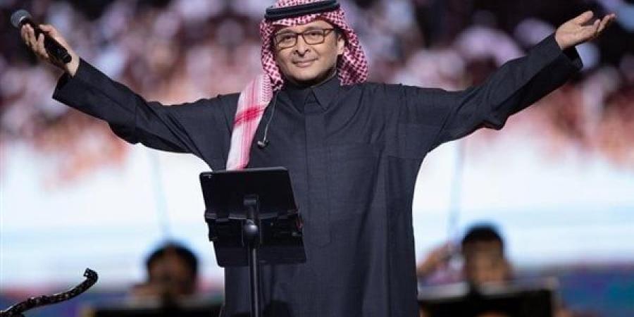 عبد المجيد عبد الله يبدأ أولى حفلاته الثلاثة في الكويت.. الليلة - الفجر سبورت