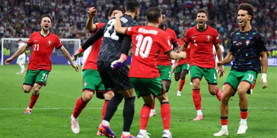 فيديو| قفازات كوستا تمسح دموع رونالدو .. البرتغال تتأهل لربع نهائي يورو 2024 بركلات الترجيح