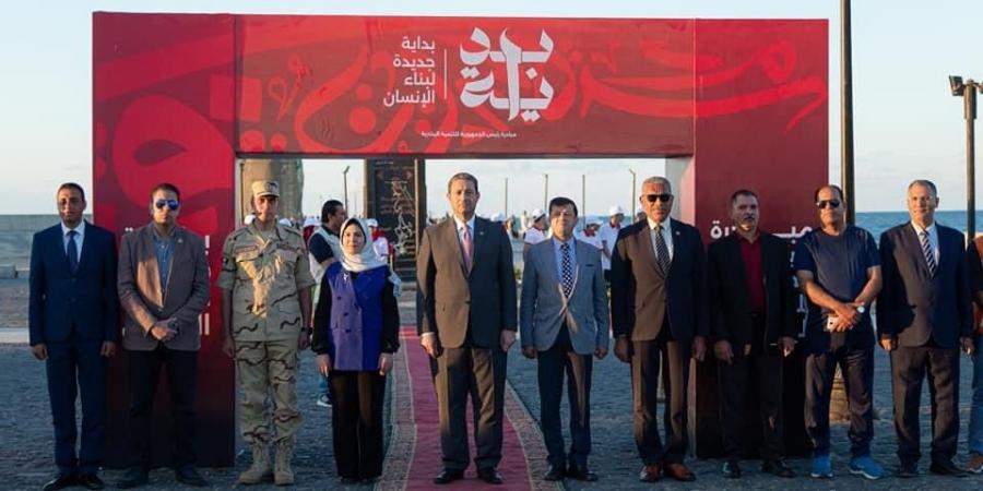 بـ٢٧ سيارة .. محافظ دمياط يفتتح فعاليات مبادرة "بداية جديدة لبناء الإنسان" .. بوابة الفجر سبورت