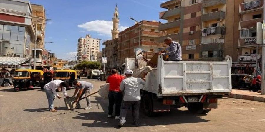 لتيسير الحركة المرورية.. رفع 687 حالة إشغال طريق بشوارع إيتاي البارود بالبحيرة - بوابة المساء الاخباري